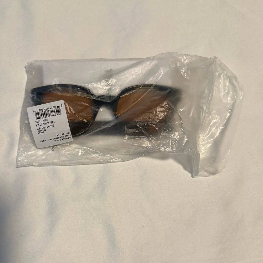 Tom Ford Black and Brown Sunglasses - Picture 7 of 7